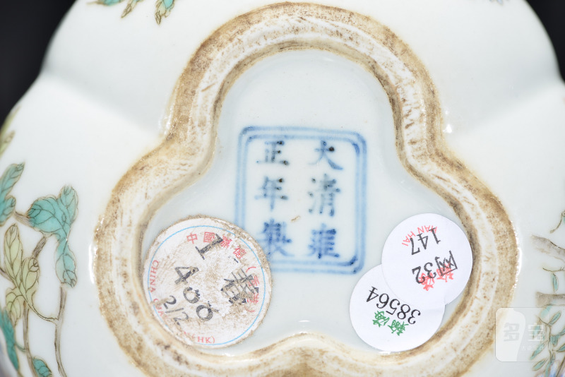清雍正 粉彩花卉纹石榴尊 - 图6